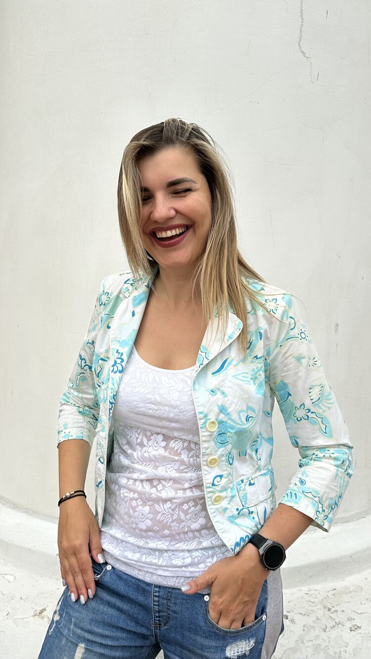  43046009  Viktoria, 38 ,     