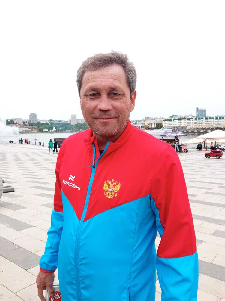  37919909  Volodya, 50 ,    