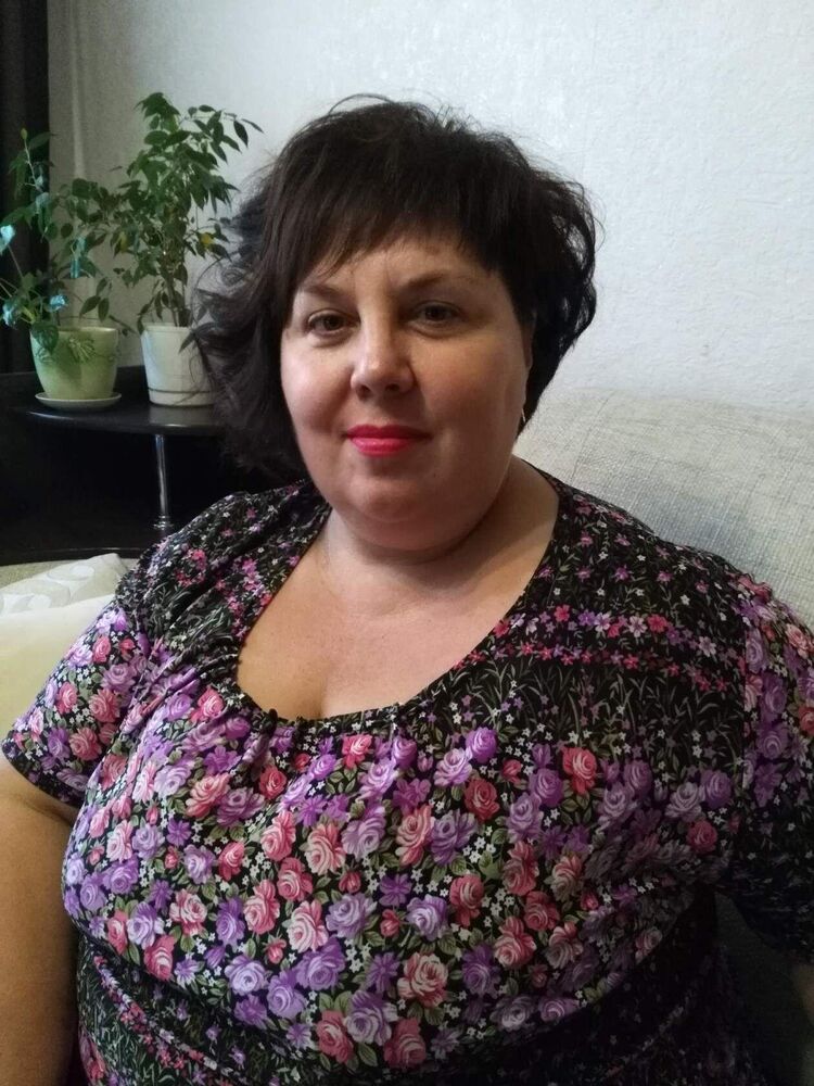  53021949  Larisa, 47 ,    