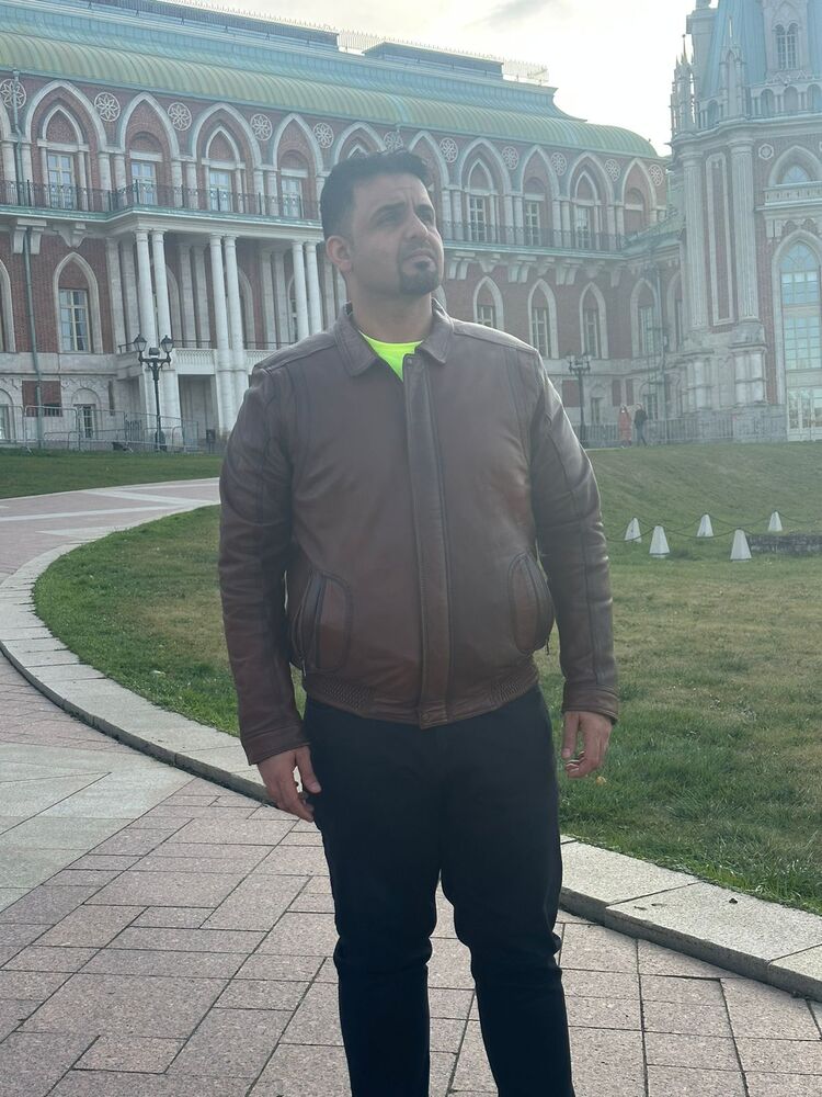  50425069  AZL, 37 ,    