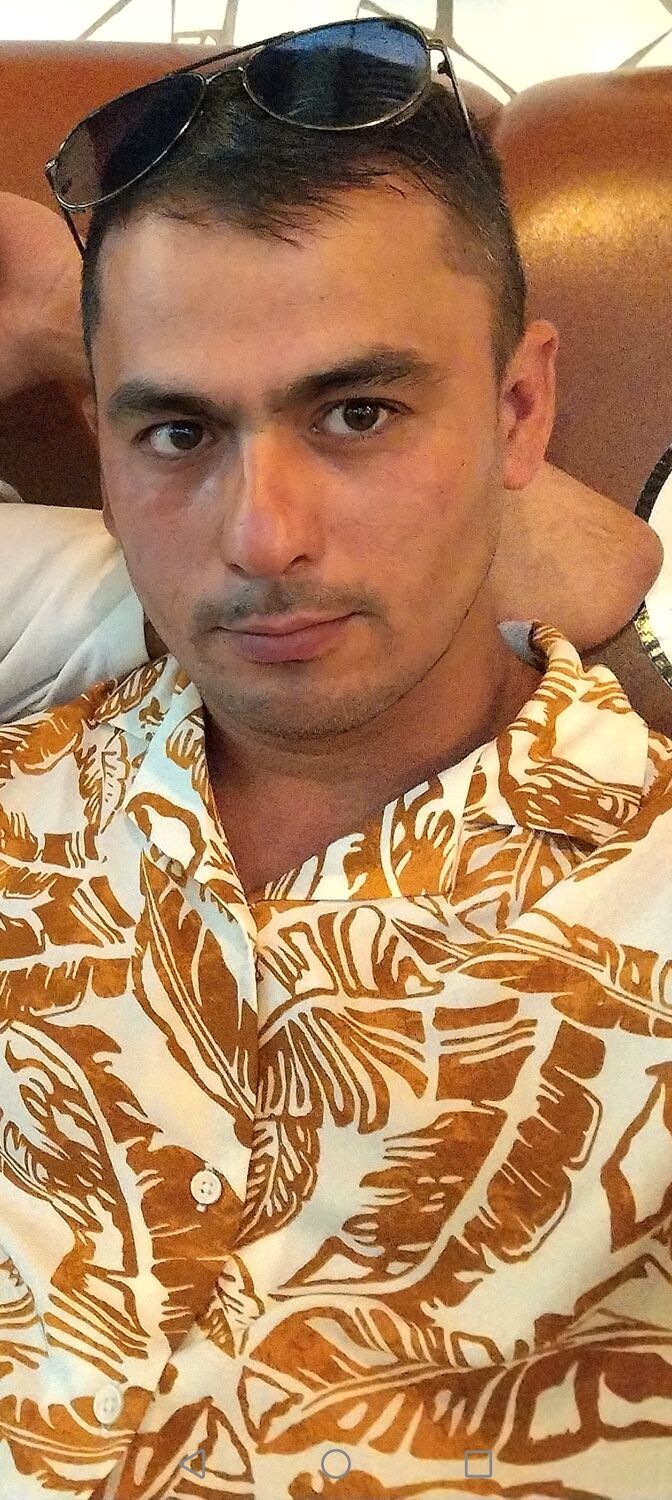  52761979  , 25 ,    --