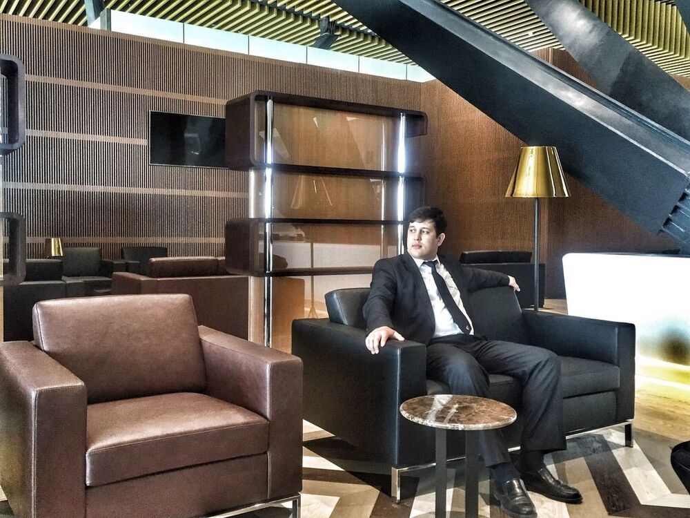  19167309  Nurik, 38 ,    