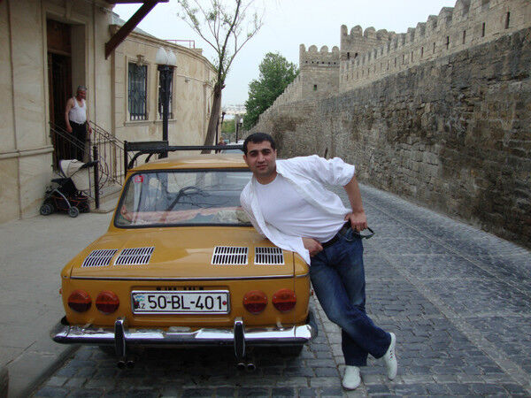  6115829  Rufat, 47 ,    