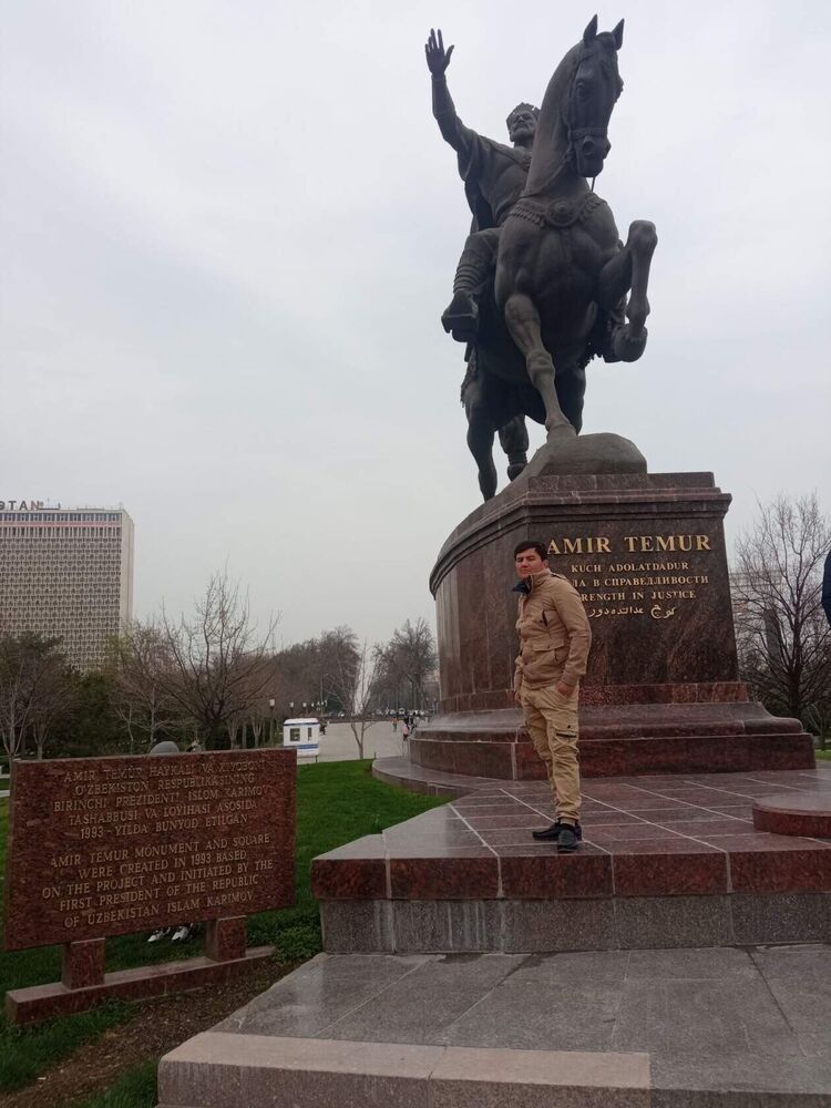  31405629  Ruslan, 33 ,    