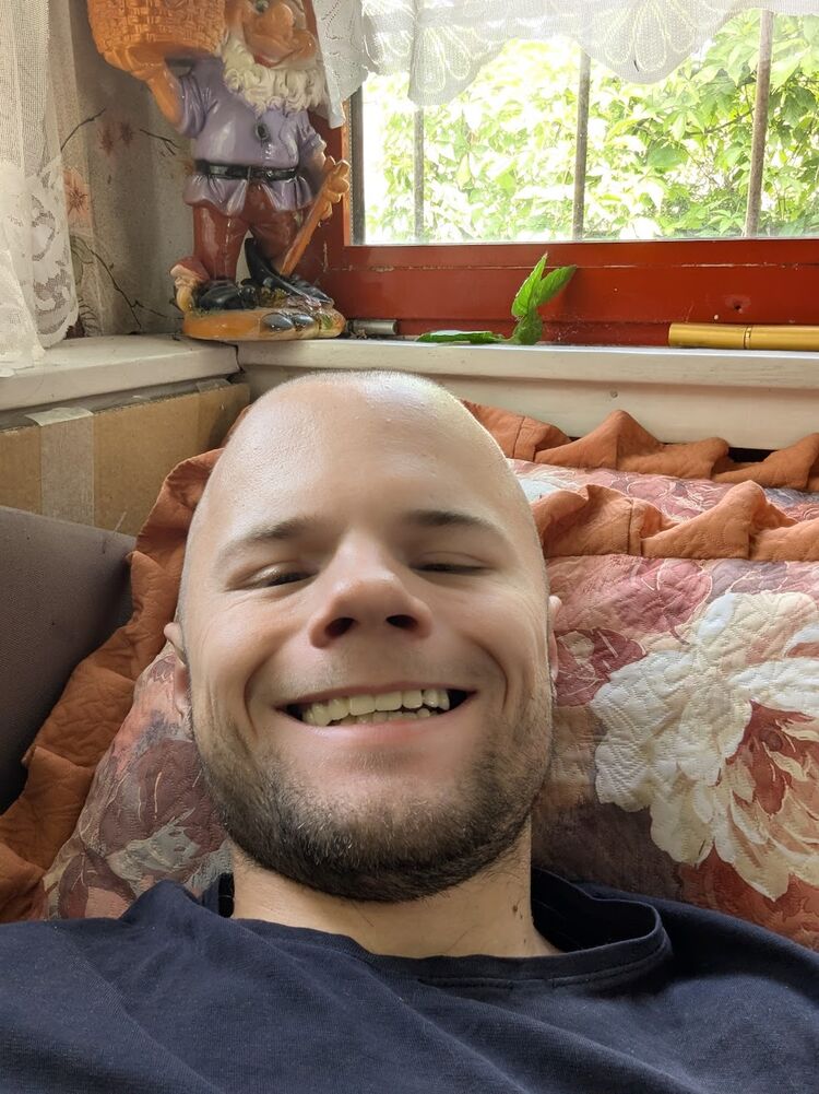  53135289  , 27 ,    