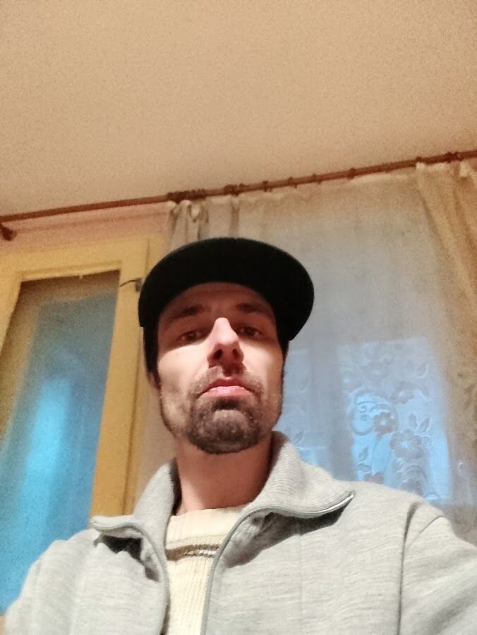  54118089  Kiril, 38 ,    
