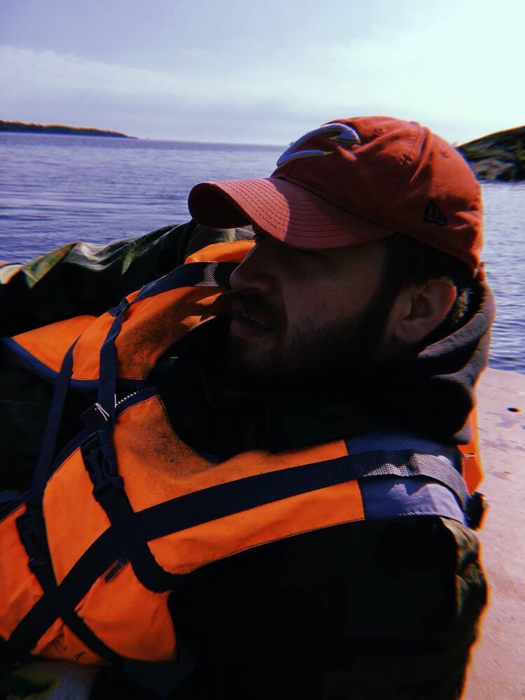  52108249  , 35 ,    -