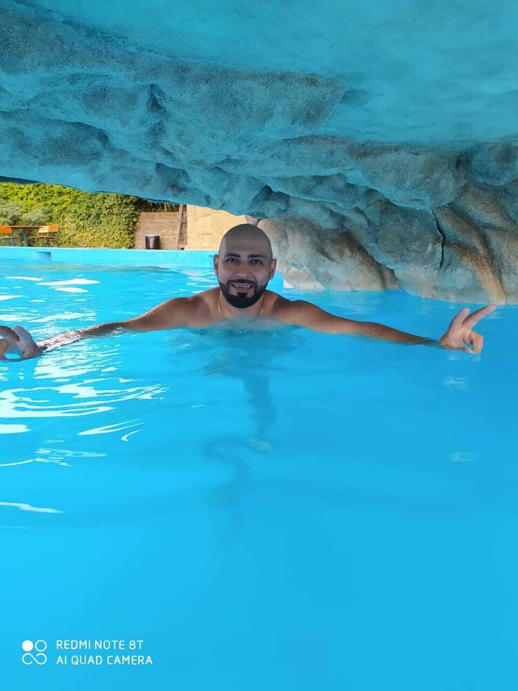  ,   Samer, 37 ,   ,   