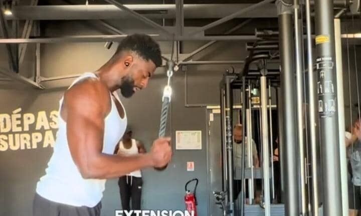  54794979  Franck, 26 ,    