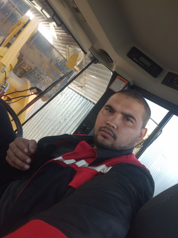  43440789  Faxriddin, 32 ,    