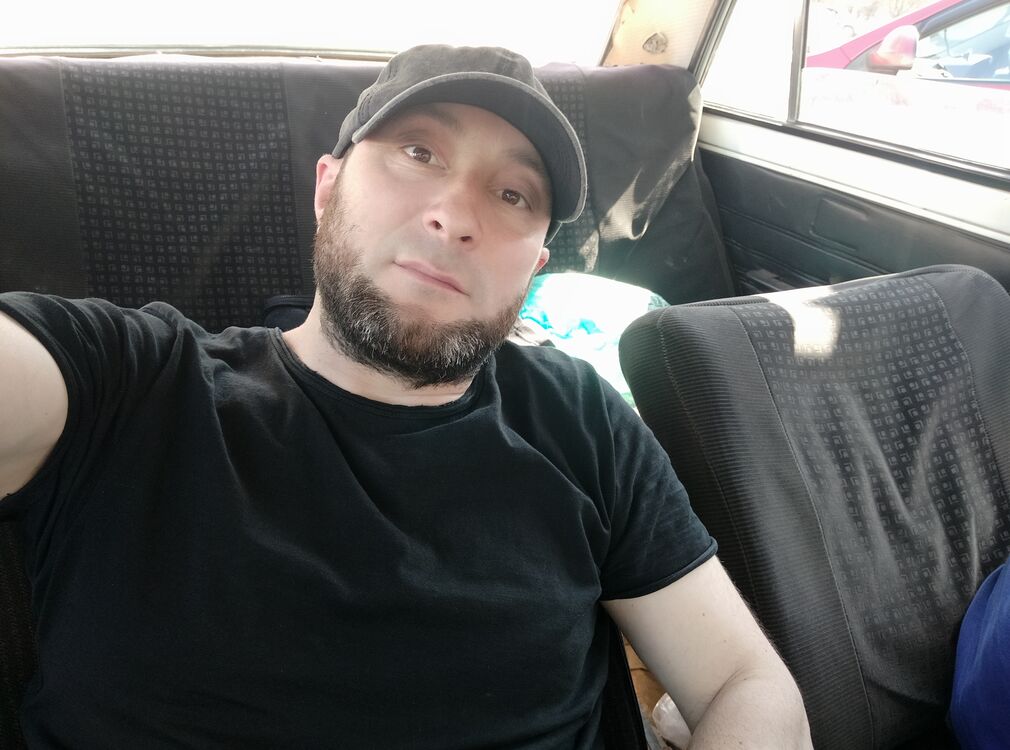  26112799  Zaur, 44 ,    