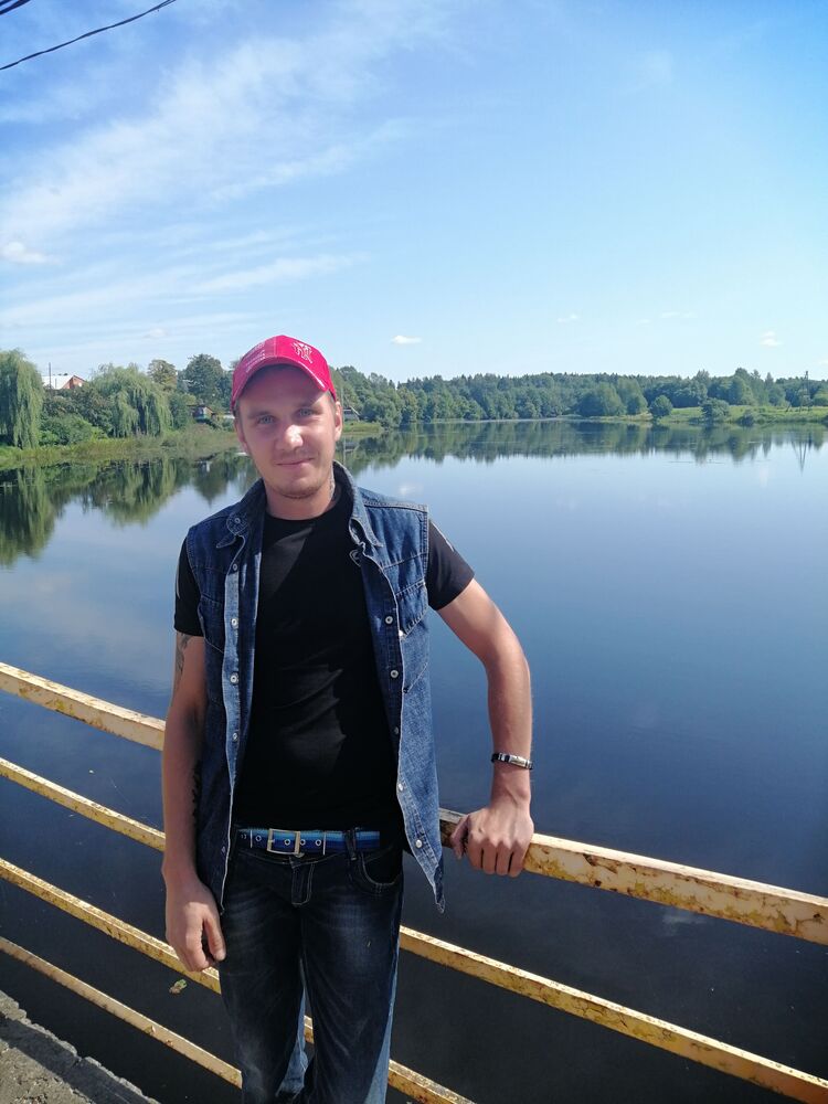 ,   Uldis, 32 ,   ,   