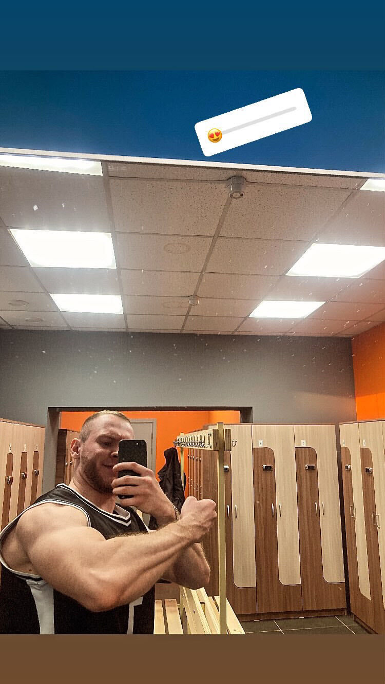  52779189  , 27 ,    