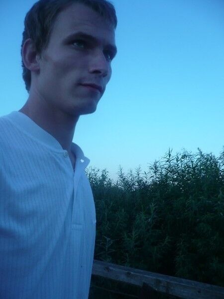  9854509  Aleksandrs, 37 ,    