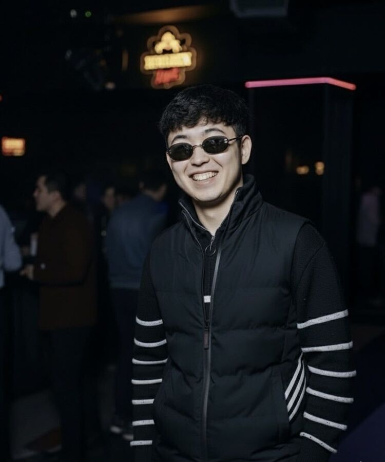  54224569  , 20 ,    -