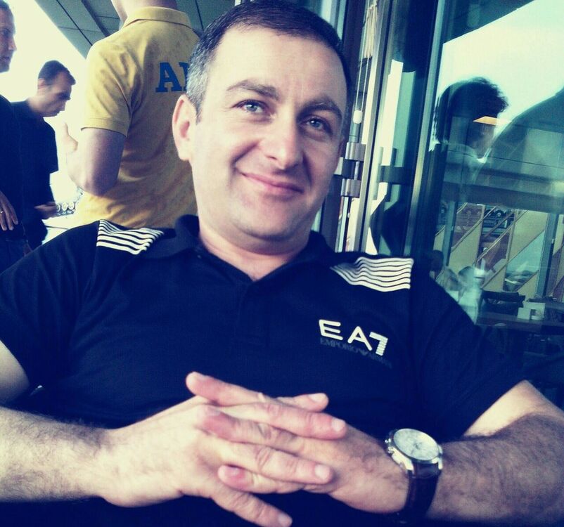  ,   Leon, 41 ,   