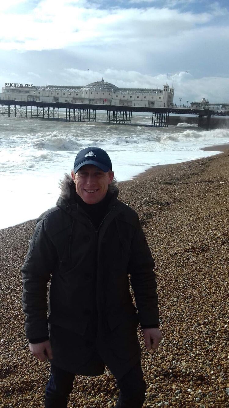  53418339  Dorin, 34 ,    Basildon