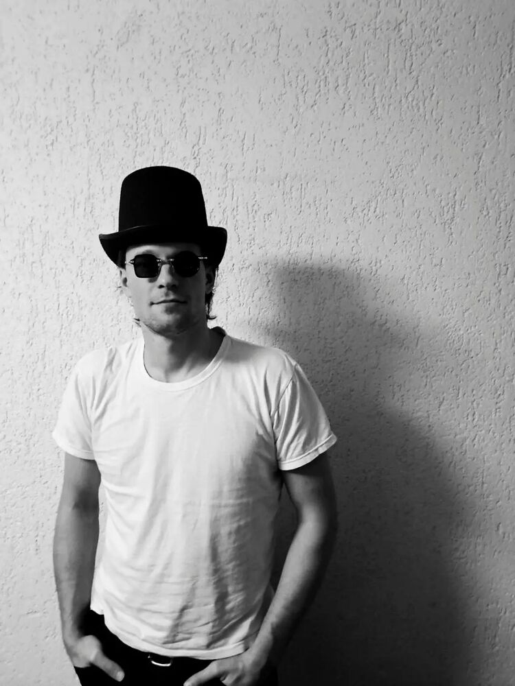 ���������� �����������, ���� ������� ���������, 32 ����, ������������ ��� ������, ����� � ���������