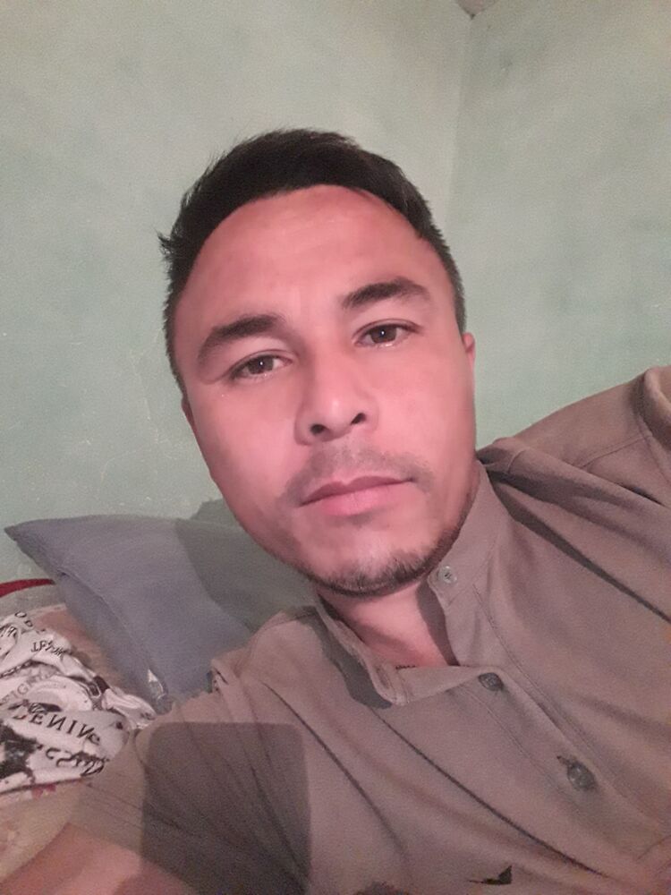  41961449  Bahtiyor, 34 ,    