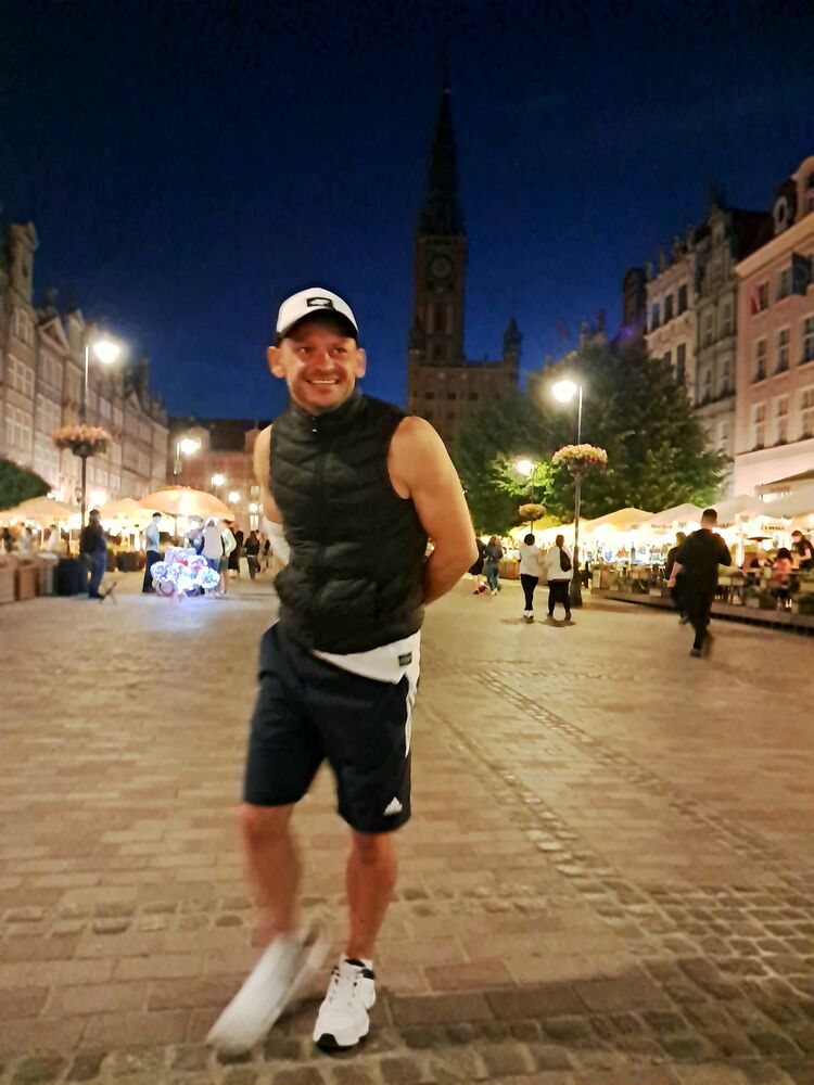  ,   Sergej, 32 ,   ,   , c , 