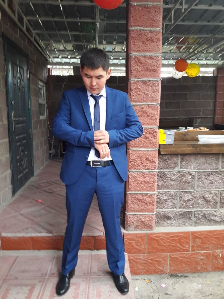  ,   Akylbek, 33 ,   ,   , c 