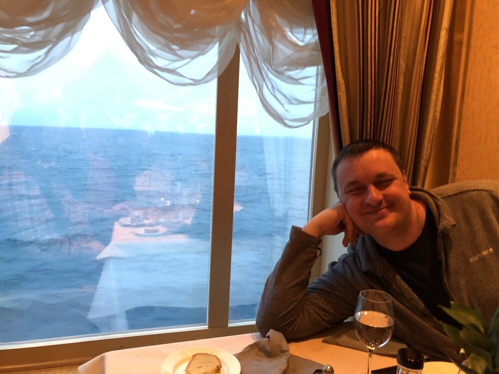  16643899  Alexej, 39 ,    