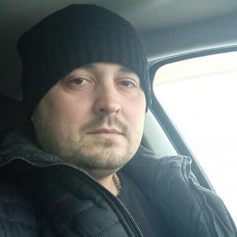  ,   Maks, 42 ,   