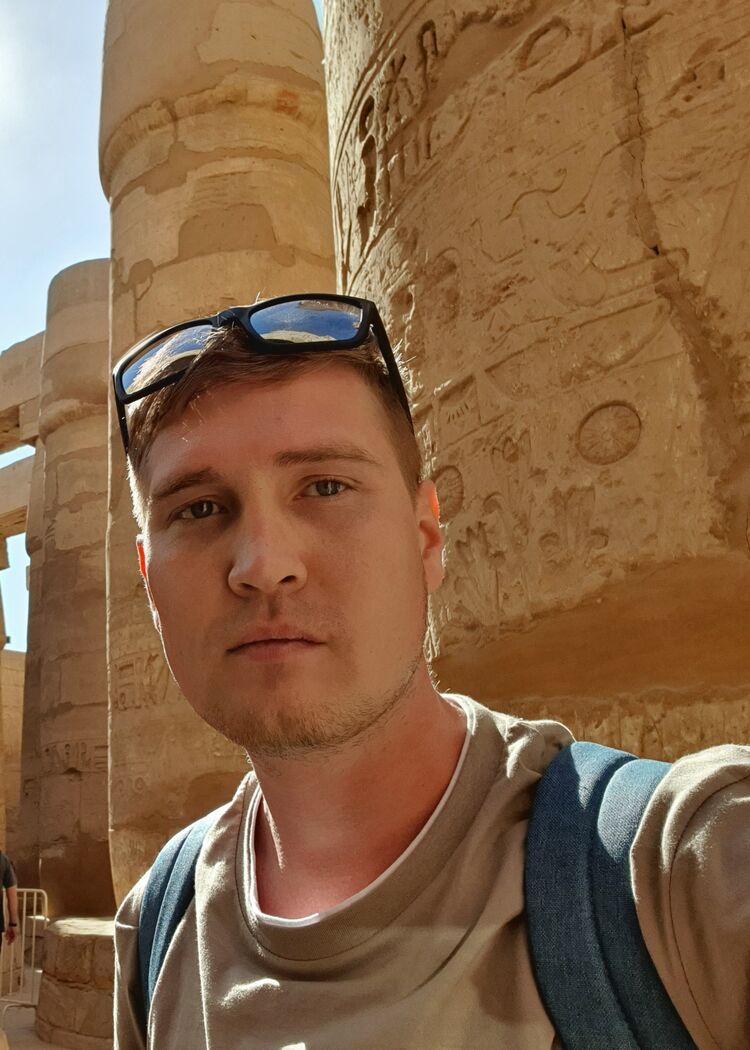  ,   Ivan, 32 ,  