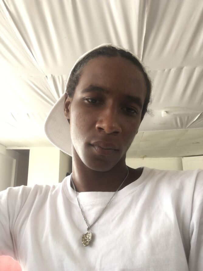  31043999  Devid, 24 ,    