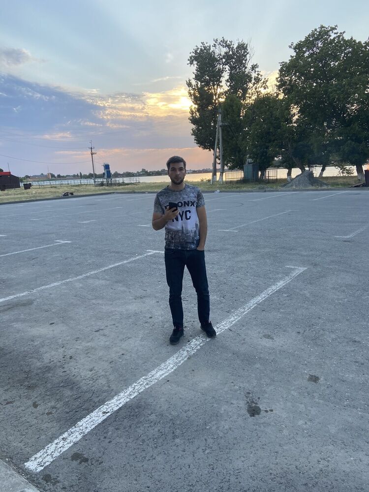  20570969  Khalid, 28 ,    