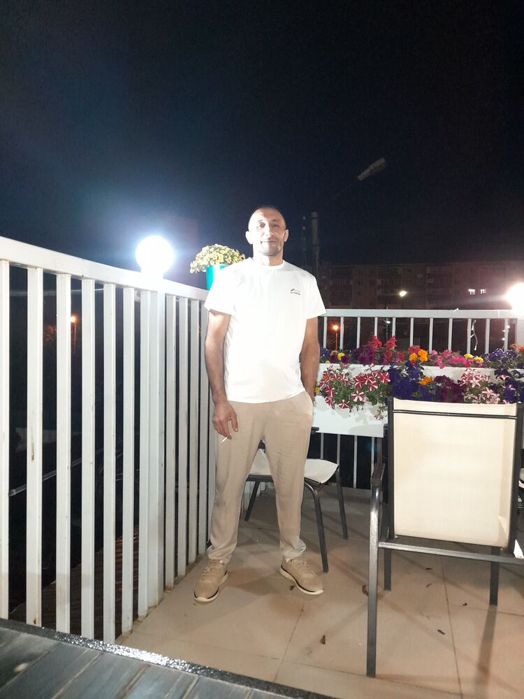  ,   Elmeddin, 42 ,   ,   