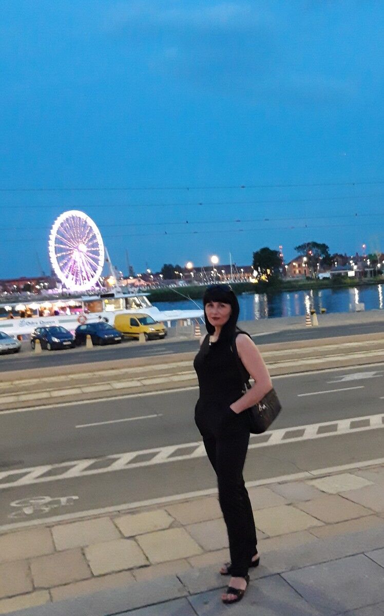  16928429  NATALI, 42 ,    