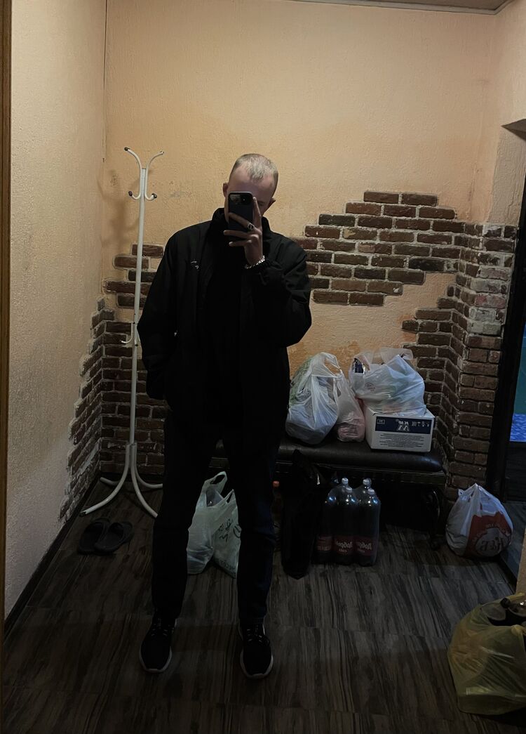  34894879  , 25 ,    