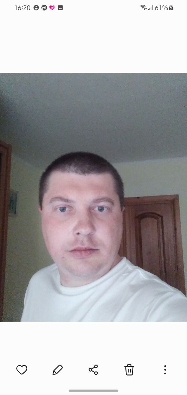  27326179  Slavik, 41 ,    