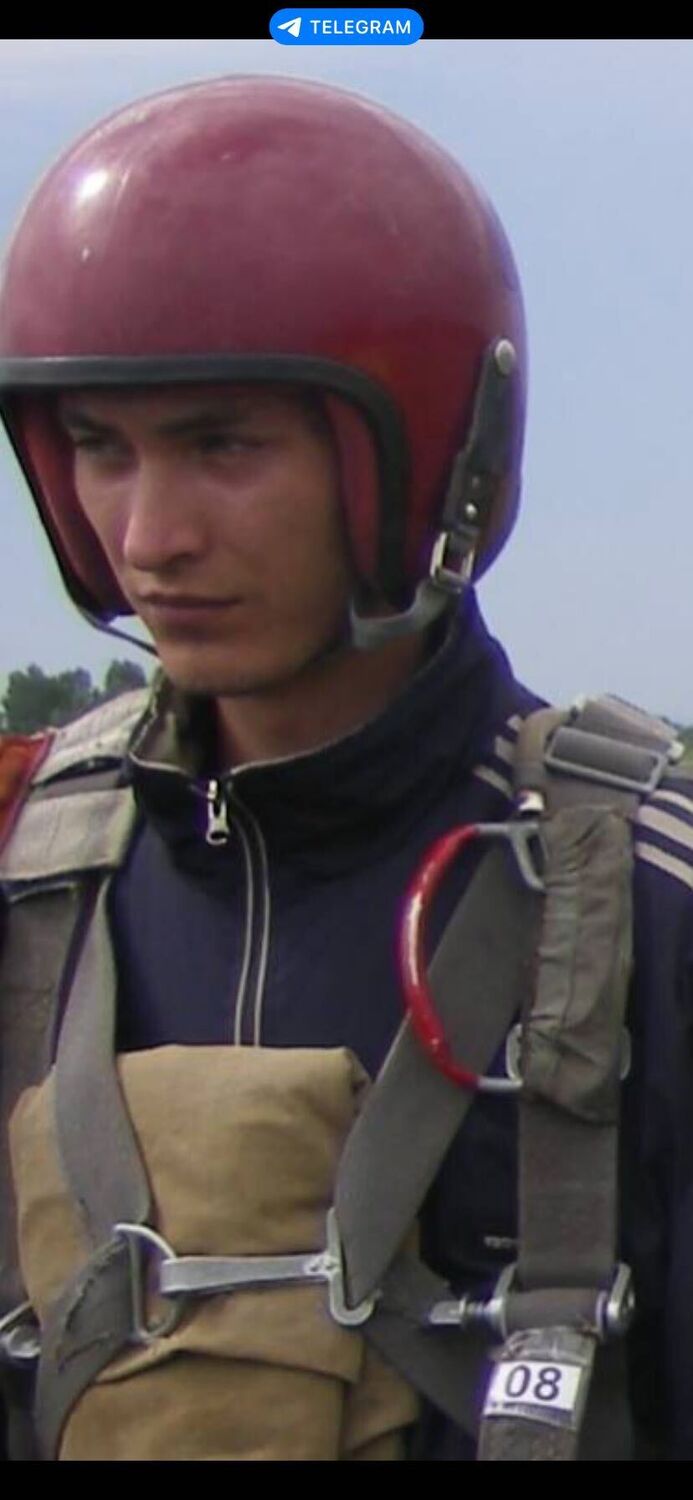  52885889  Denis, 42 ,    -