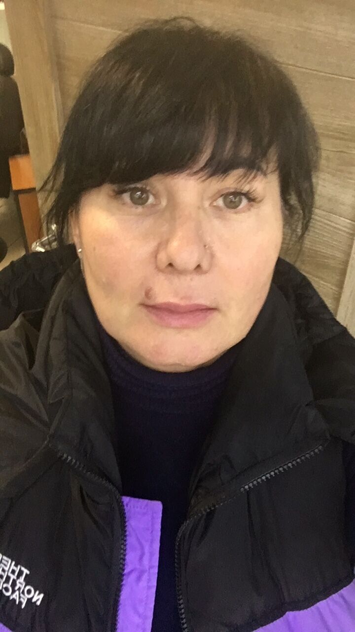  54636879  Elena, 51 ,    