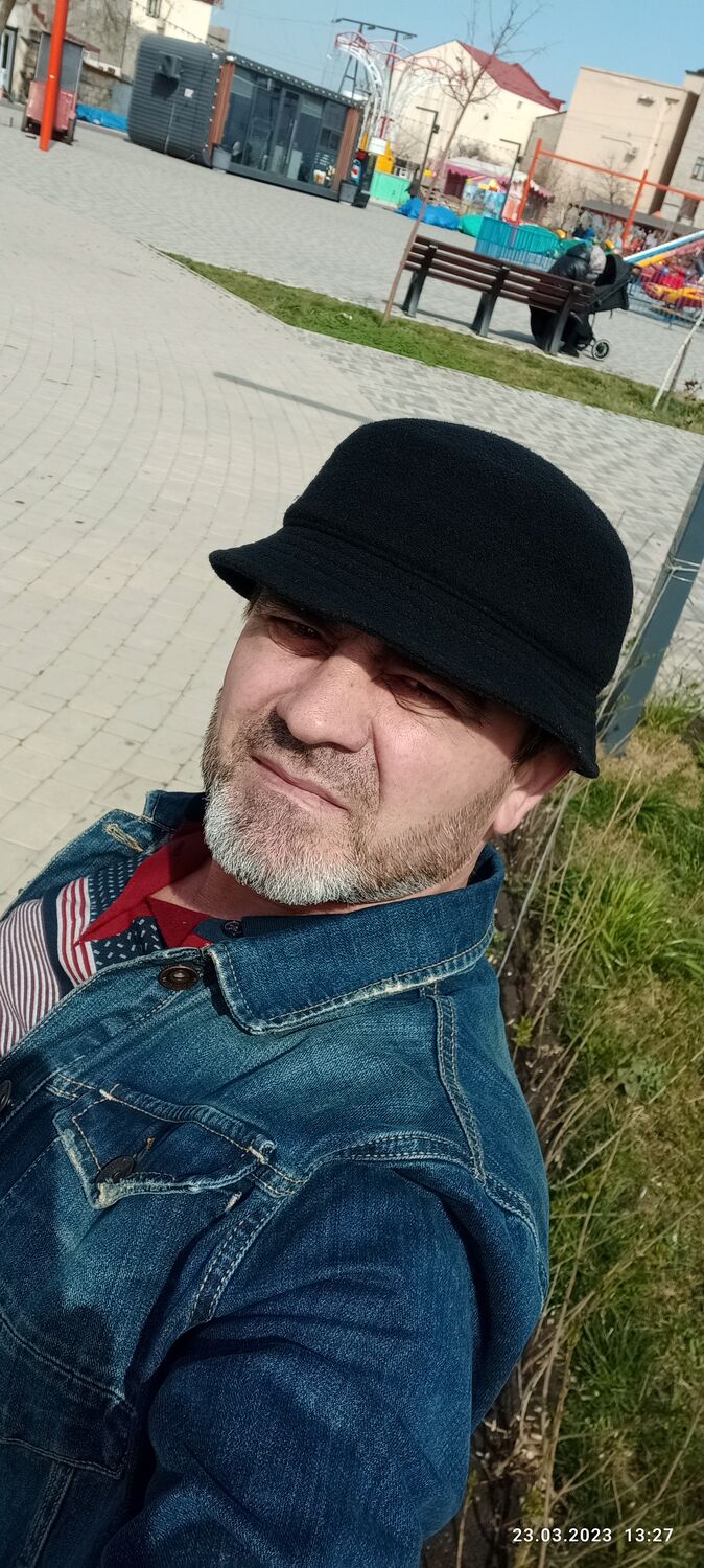  33371159  , 49 ,    