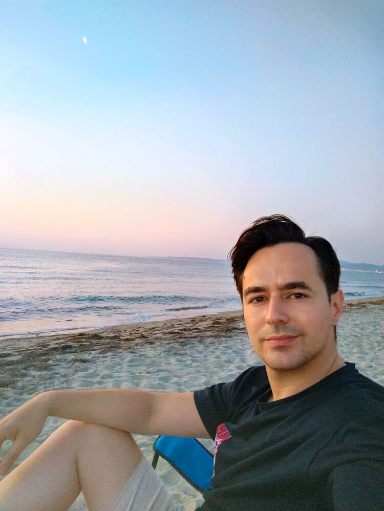 Burhaniye,   Kaan, 49 ,   ,   