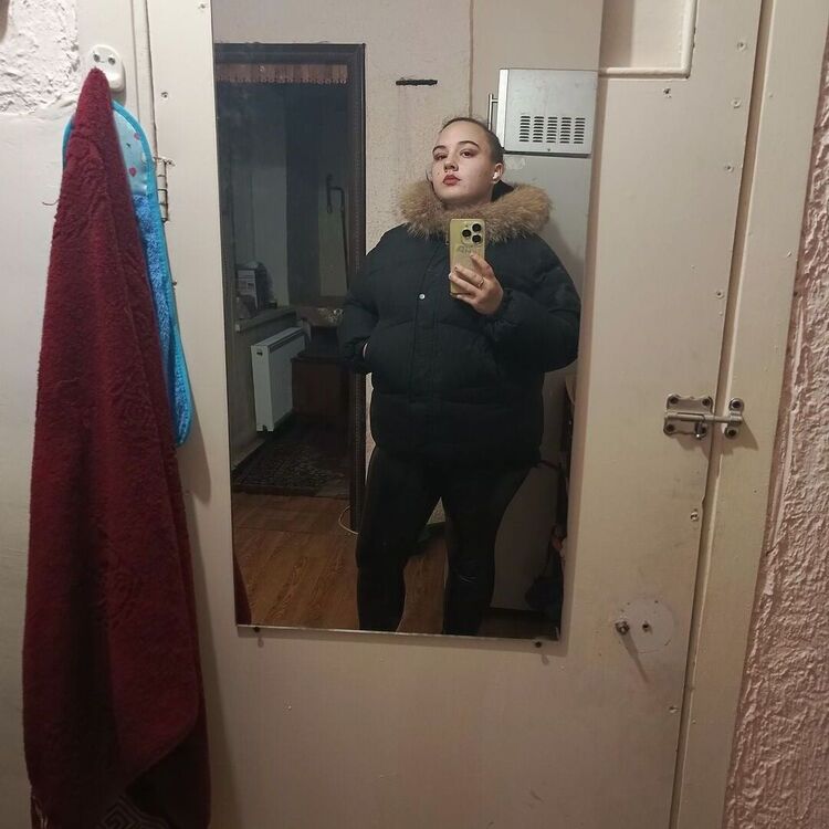  48683219  , 21 ,    
