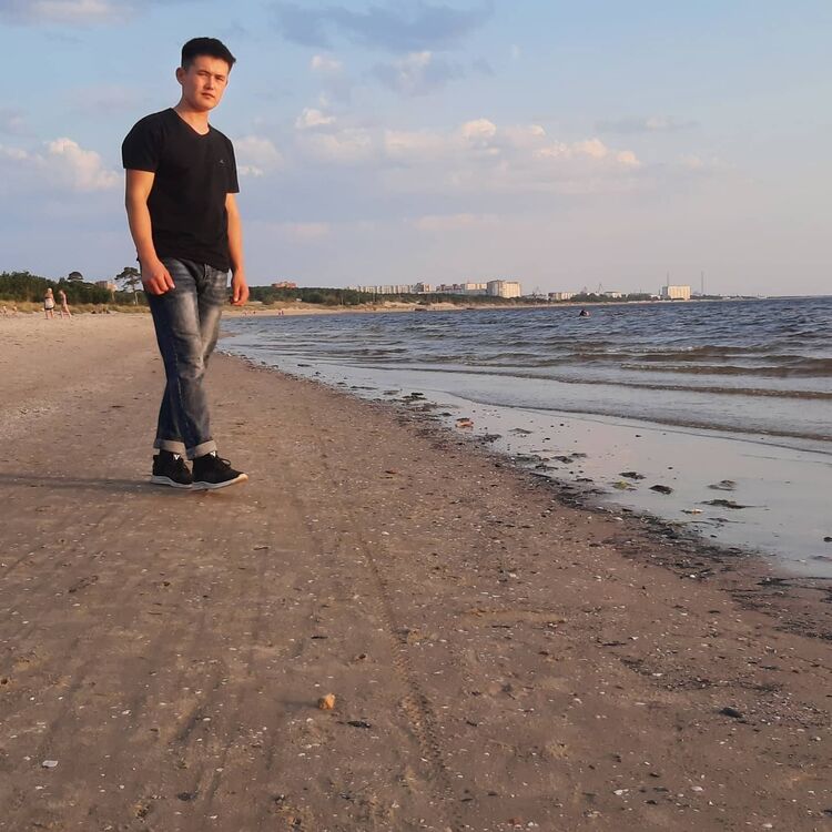  ,   Shavkat, 25 ,   ,   