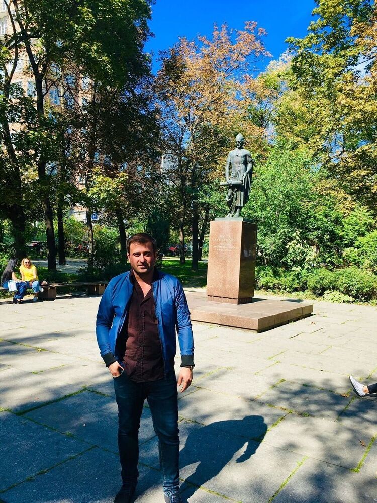  34451869  Irakli, 38 ,    