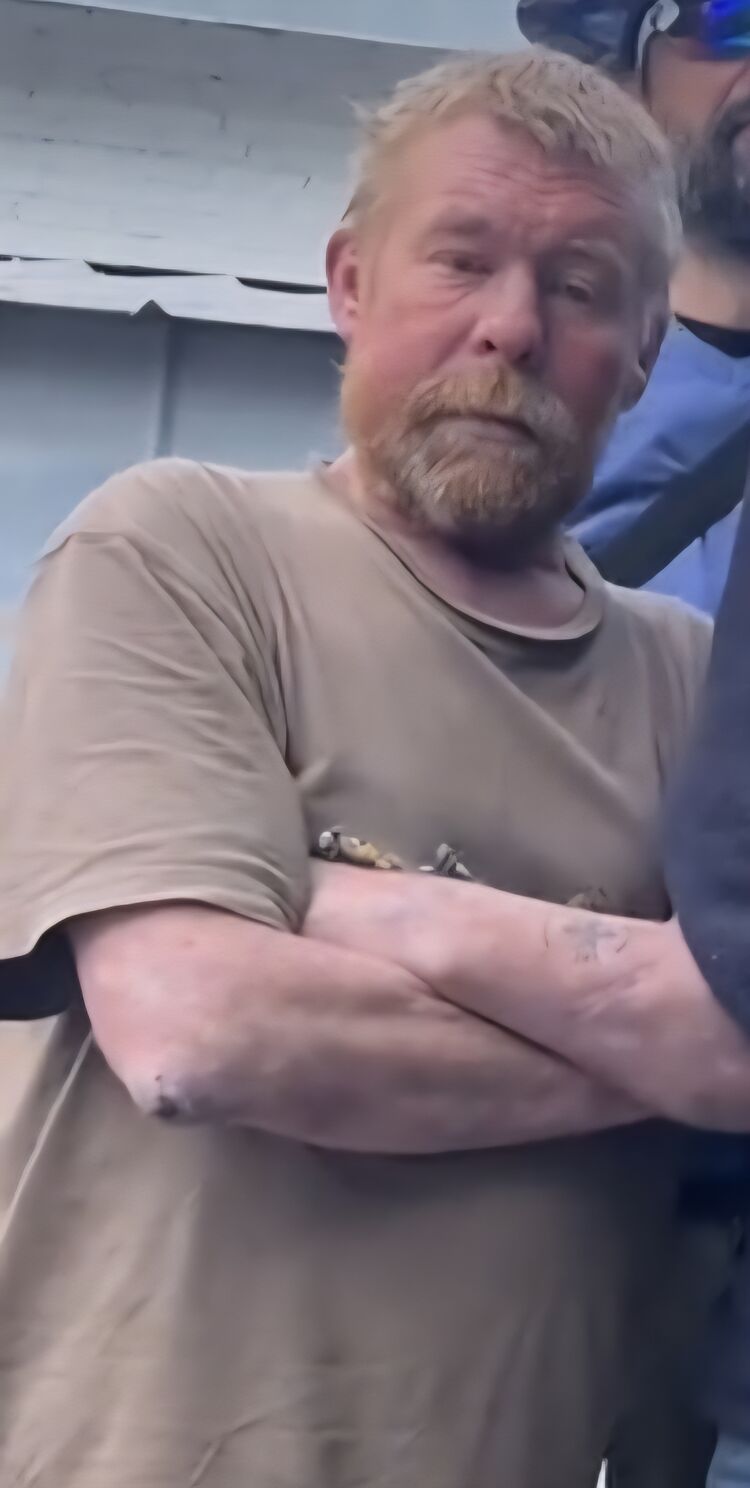 ���� 56088549 ������� Iron, 32 ����, ���� ���������� � ���������