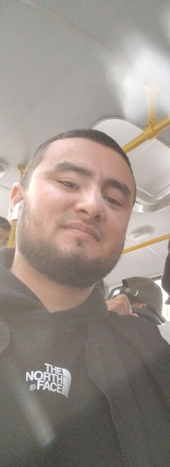  45748239  Ali, 32 ,    -