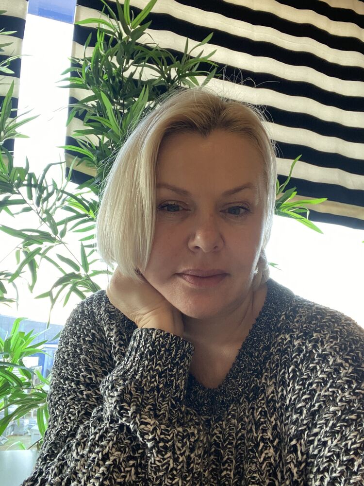  ,   Nika, 48 ,   c 