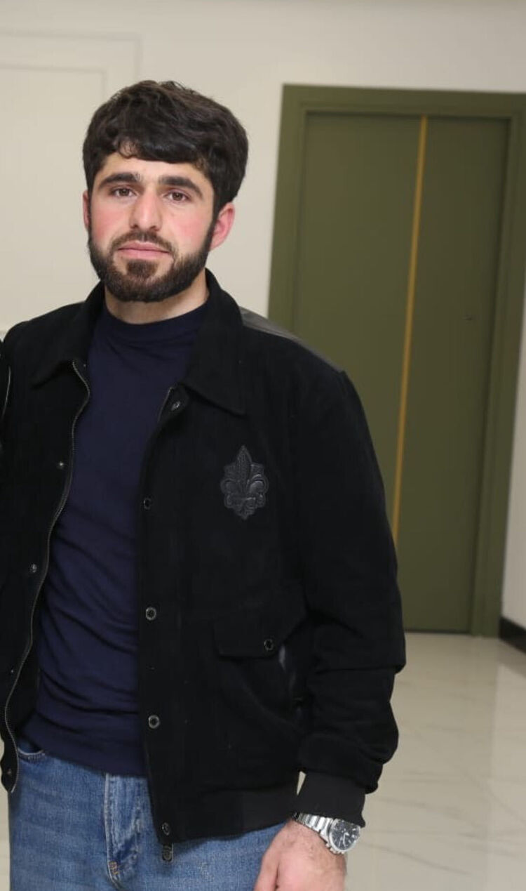 ���� 52162719 ������� Manuk, 28 ���, ���� ���������� � �������