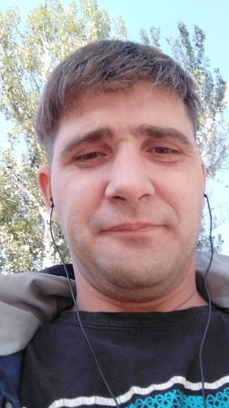  43952649  , 37 ,    