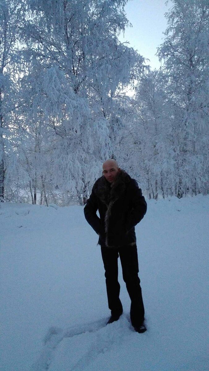  ,   Bob, 41 ,   ,   , c 