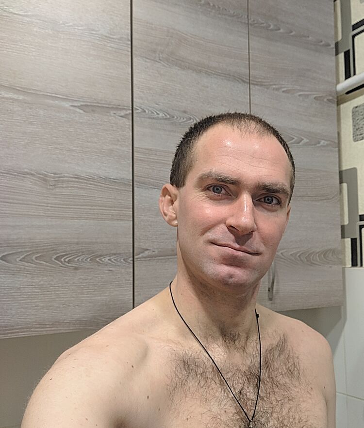 24035749  , 40 ,    