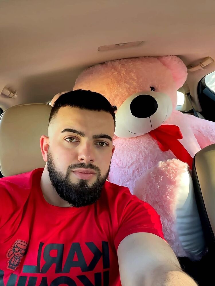  54488039  Adam, 30 ,    