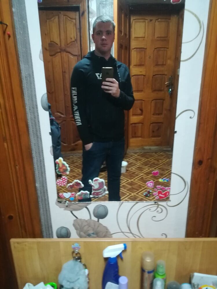  21561349  , 28 ,     